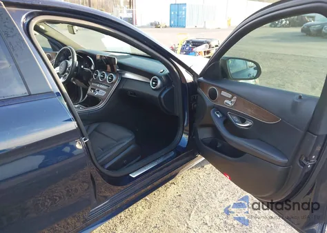 2020 Mercedes-Benz C 300 from USA, damaged, VIN W1KWF8DB7LR570165